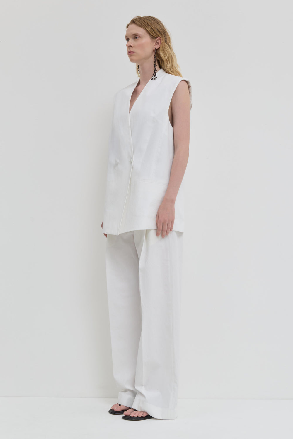 Judrio Sleeveless Blazer