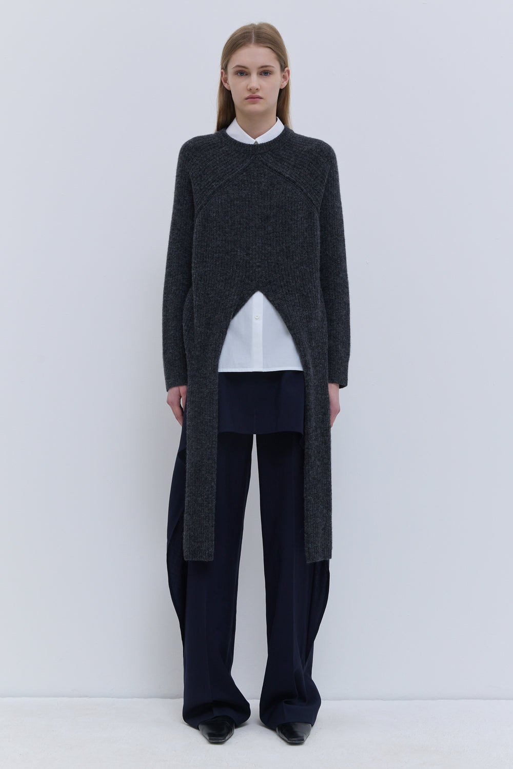 Anthracite knitwear top with long sleeves and tie front