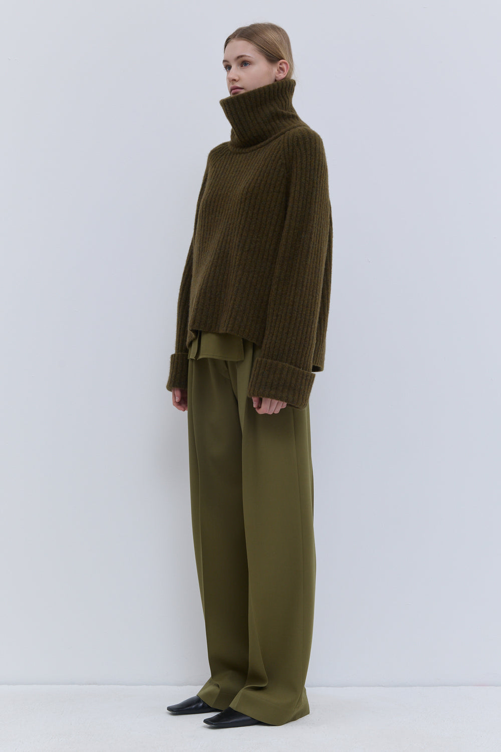 Christian Wijnants military green ribbed sweater with wide cuffs