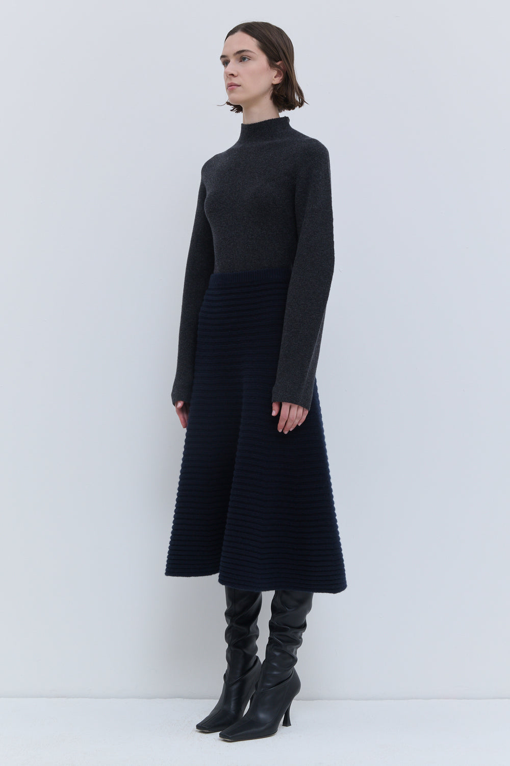 Kissira dark marine ribbed wool skirt in 100% superfine wool