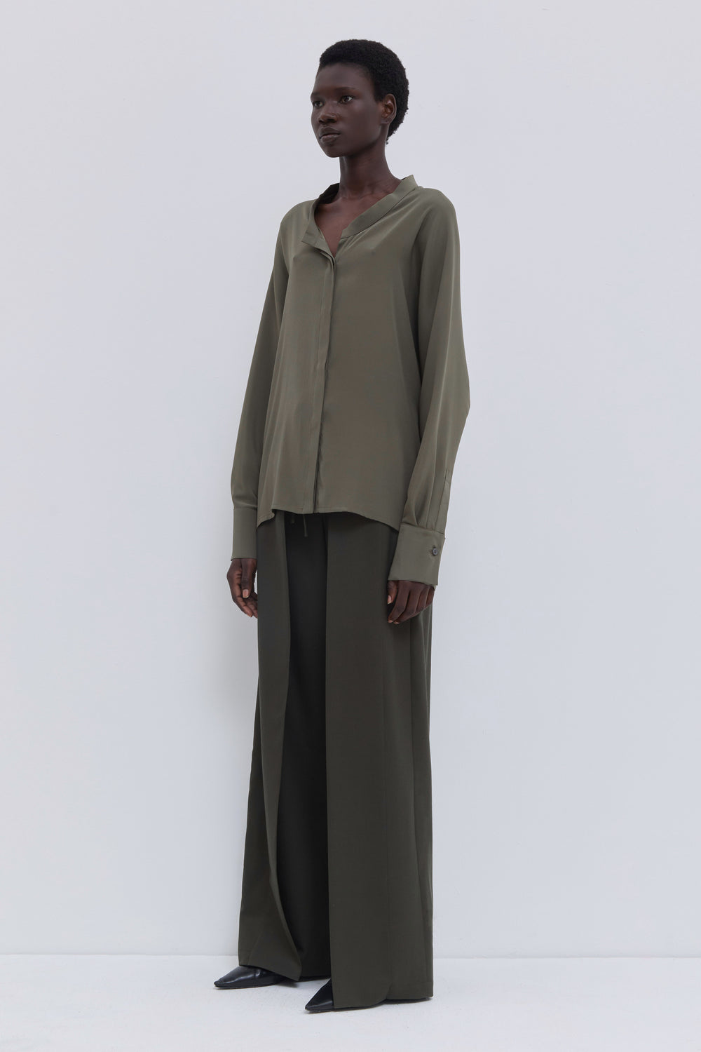 Women’s luxury artichoke batwing sleeve satin blouse