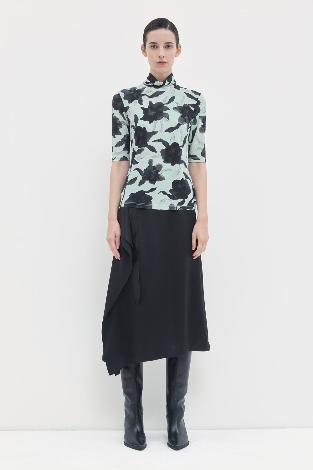 Mint floral turtleneck top in stretch jersey with short sleeves